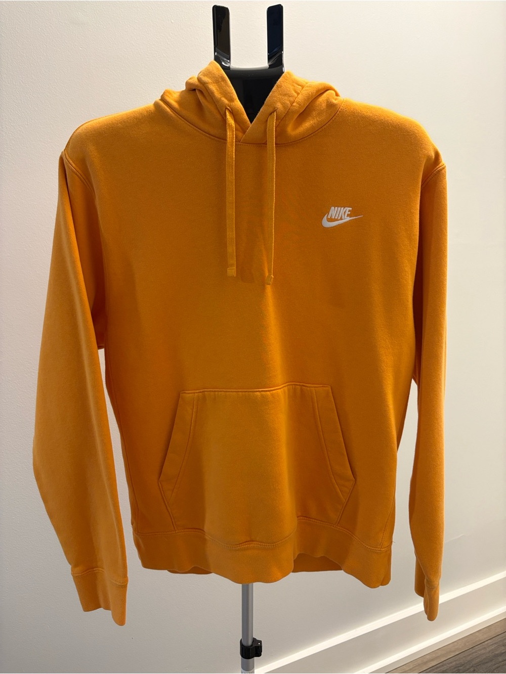 Nike Club Fleece Hooded Sweatshirt ~ Medium ~ Orange ~ Unisex